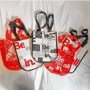 bundle of 4 bags❤️